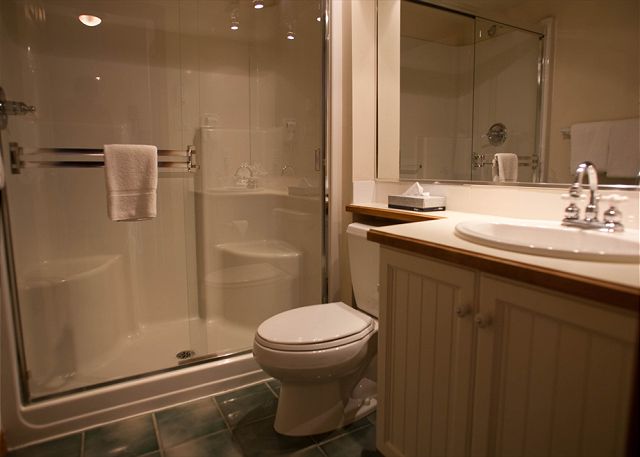 Whistler Aspens on Blackcomb Accommodation 563 Bathroom